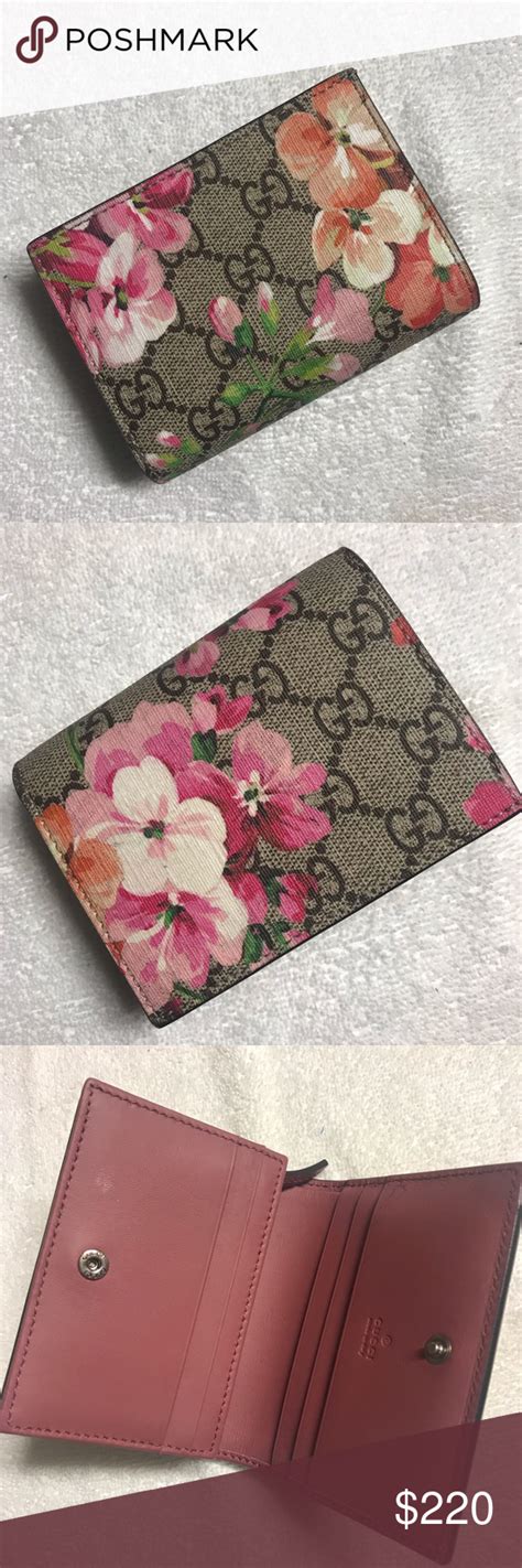 large wallet gucci flowers embroidered